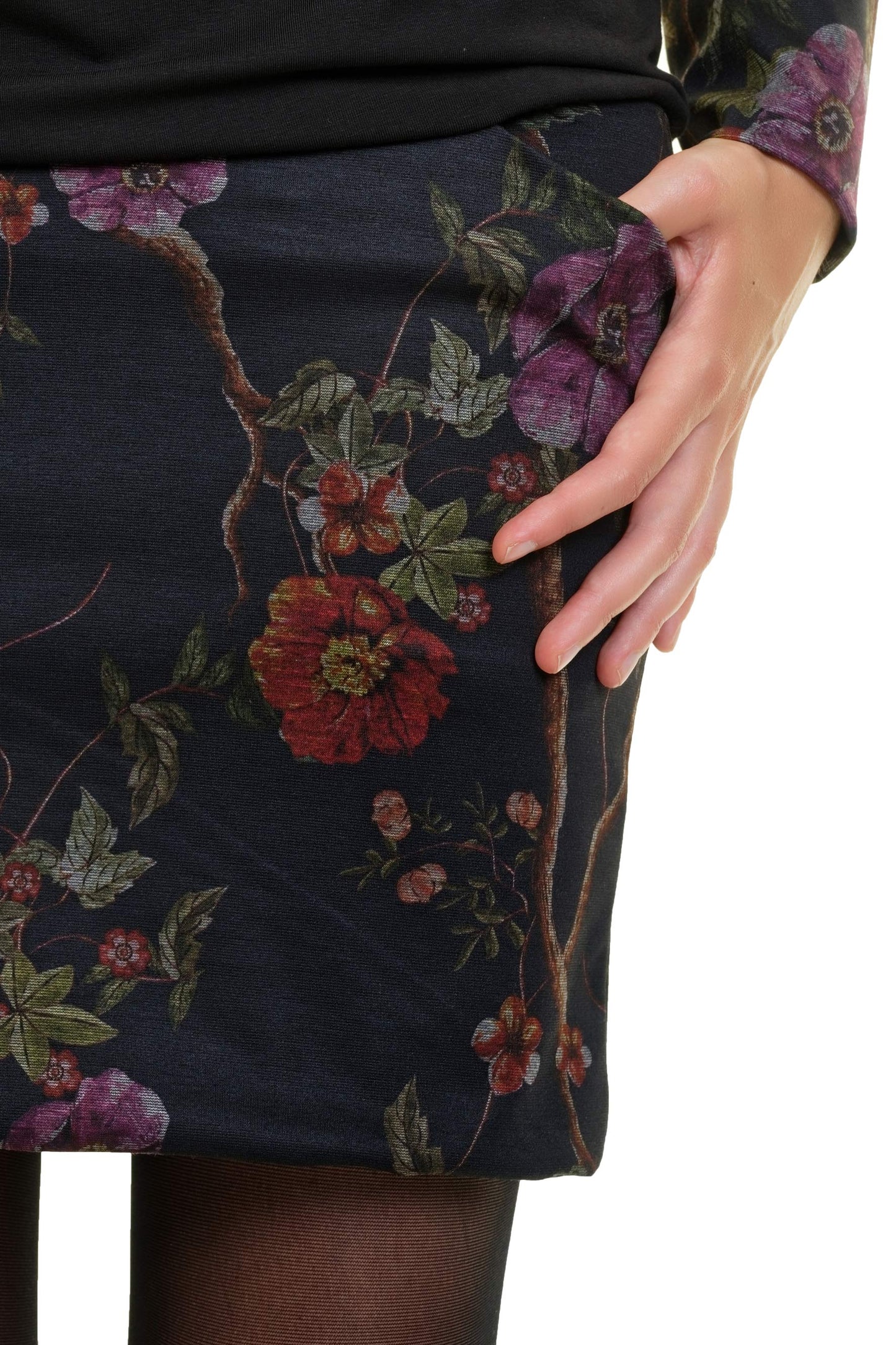 SALE Größe XS Pulloverkleid schwarz dark flower
