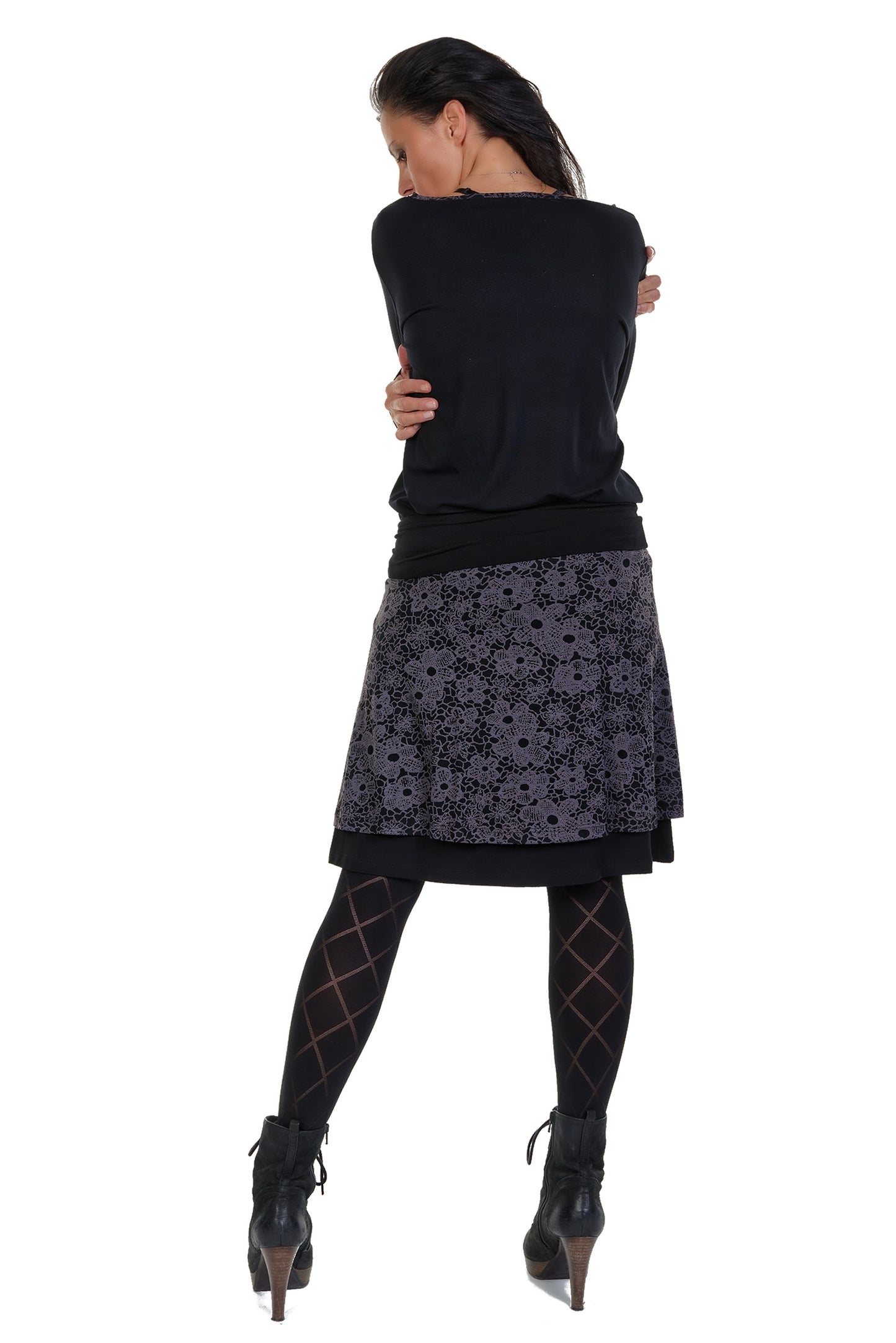 2nd hand size M leggings with squirrel print