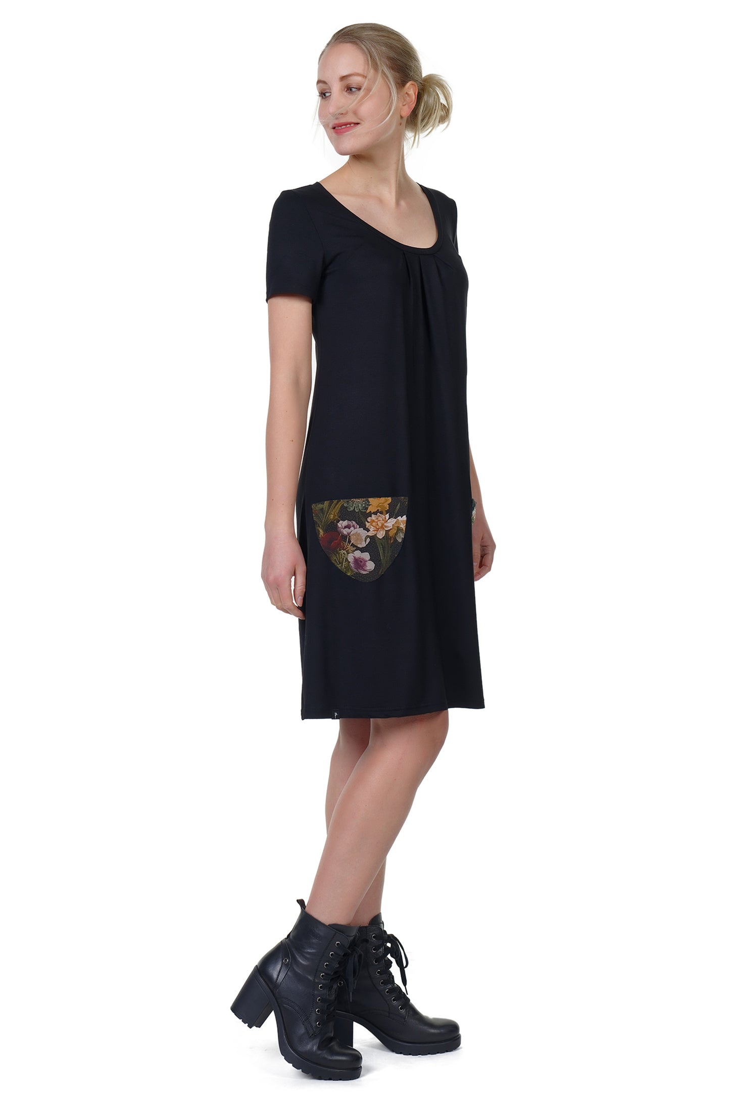 Lottikleid schwarz